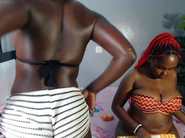 VelvetCuties webcam