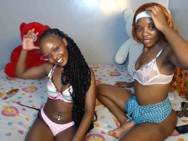 VelvetCuties webcam