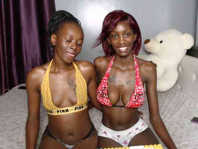 VelvetCuties webcam