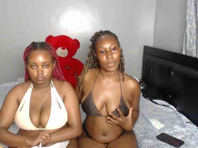 VelvetCuties webcam