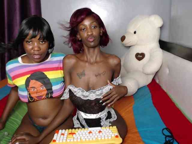 VelvetCuties webcam
