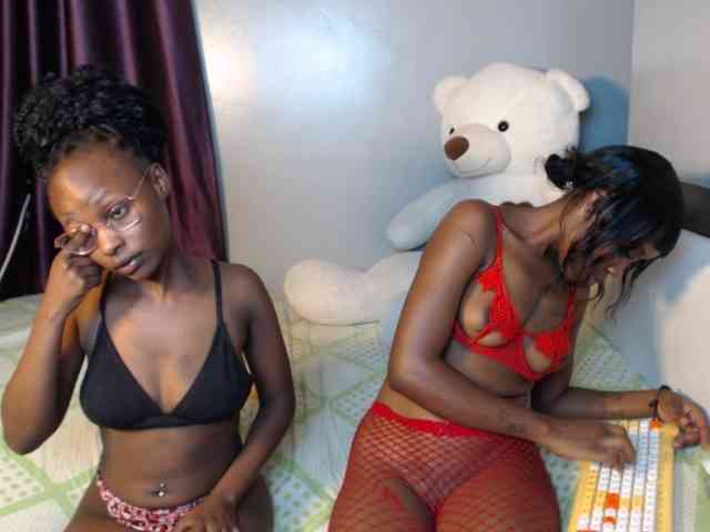 VelvetCuties webcam