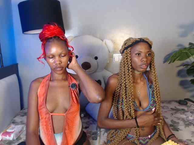 VelvetCuties webcam