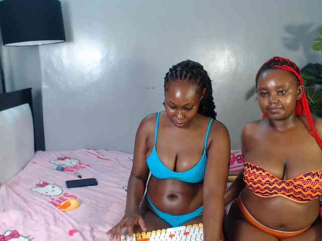 VelvetCuties webcam