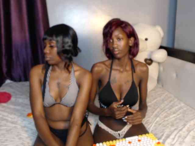VelvetCuties webcam