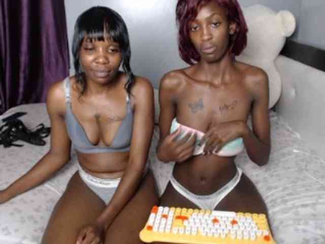 VelvetCuties webcam