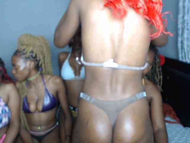 VelvetCuties webcam