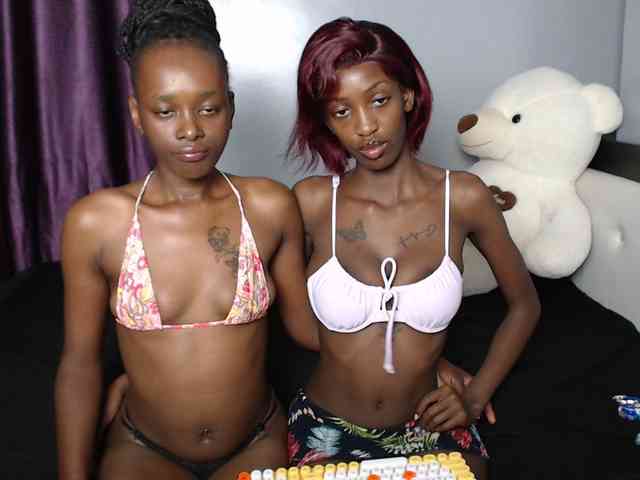 VelvetCuties webcam