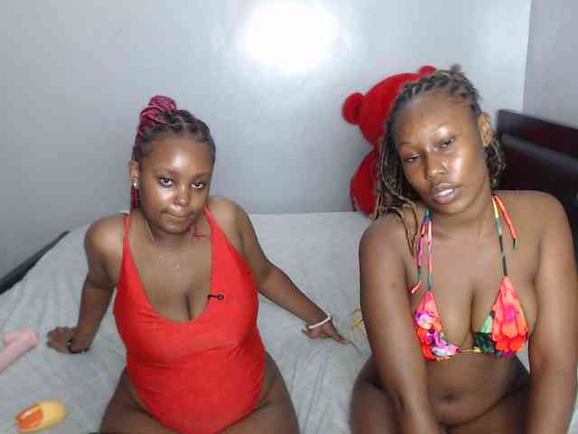 VelvetCuties webcam