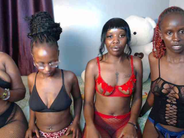 VelvetCuties webcam