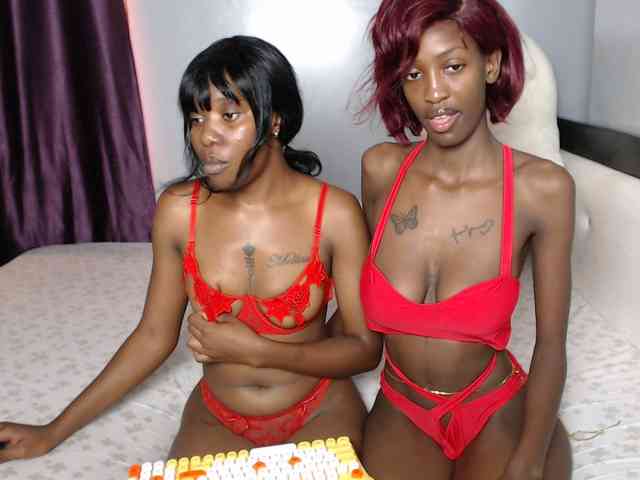 VelvetCuties webcam