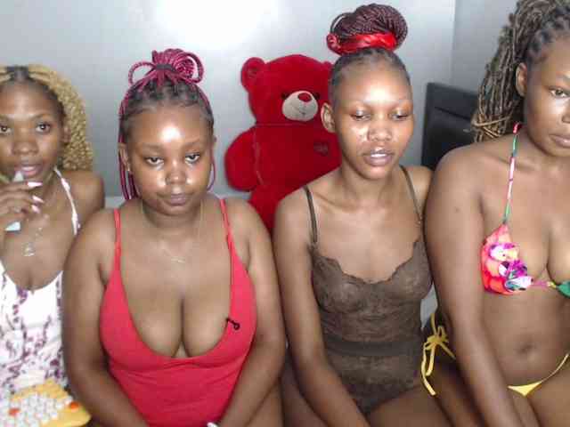 VelvetCuties webcam