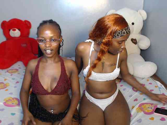 VelvetCuties webcam