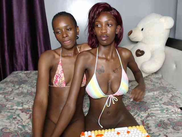 VelvetCuties webcam