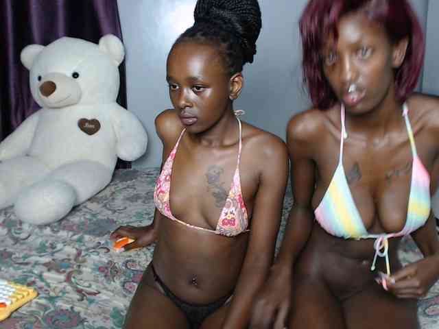 VelvetCuties webcam