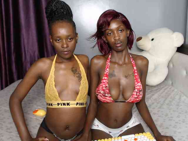 VelvetCuties webcam