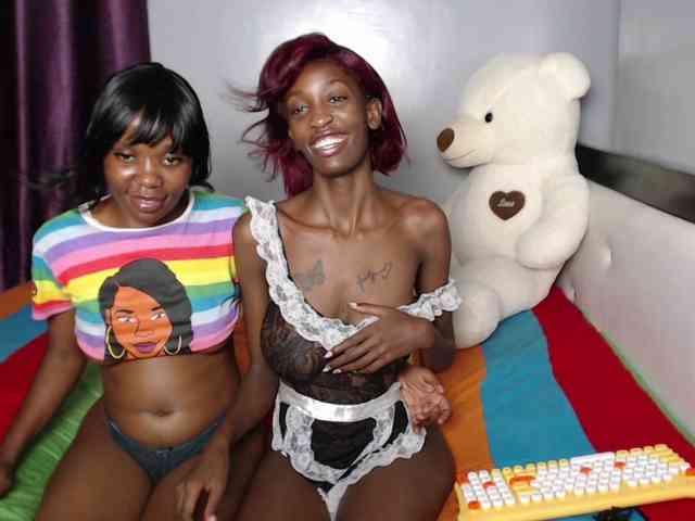 VelvetCuties webcam