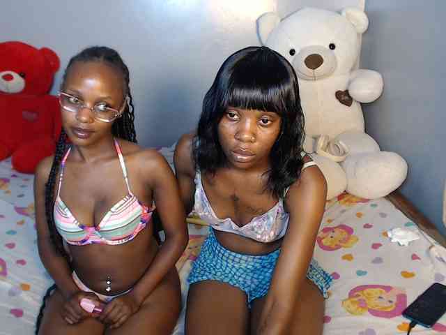 VelvetCuties webcam