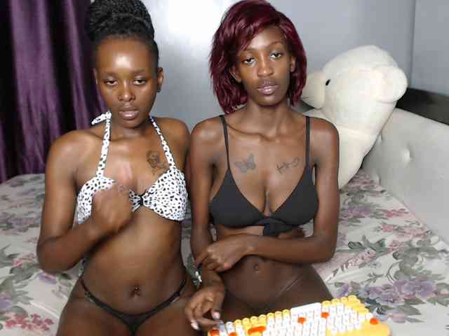 VelvetCuties webcam