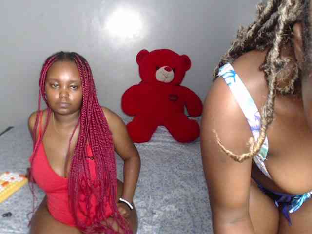 VelvetCuties webcam