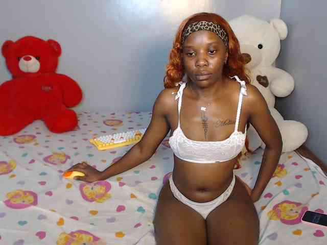 VelvetCuties webcam