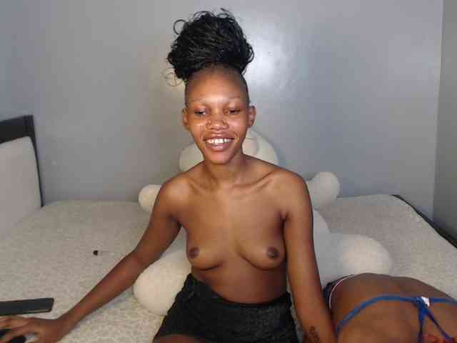VelvetCuties webcam