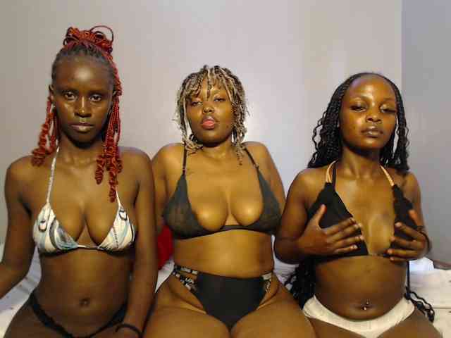 VelvetCuties webcam
