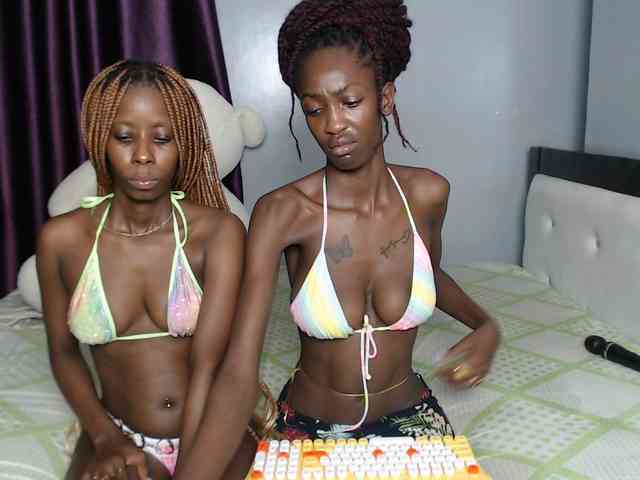 VelvetCuties webcam