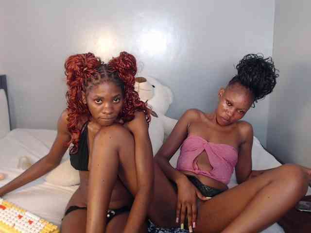 VelvetCuties webcam