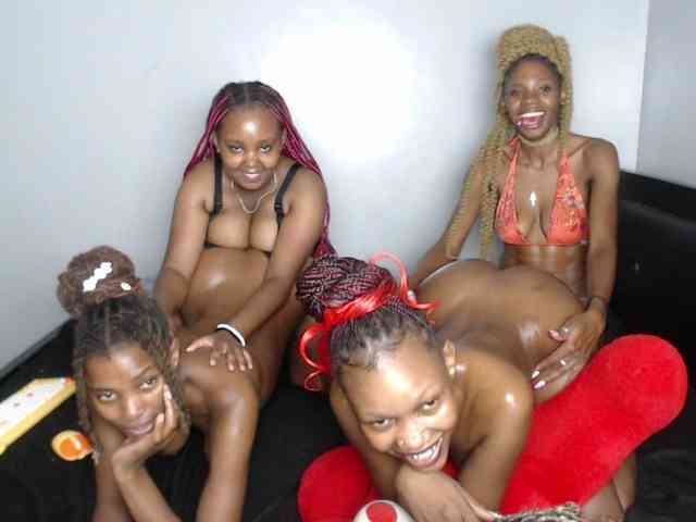 VelvetCuties webcam