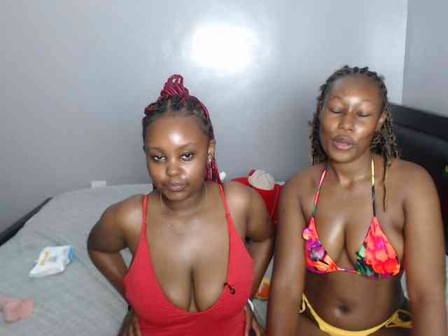 VelvetCuties webcam