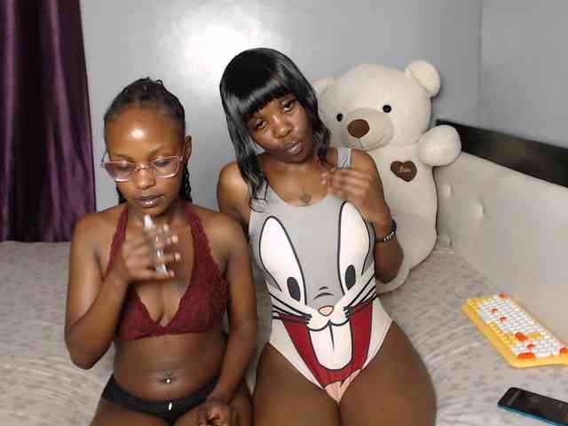 VelvetCuties webcam