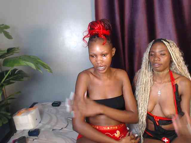 VelvetCuties webcam