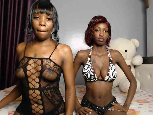 VelvetCuties webcam
