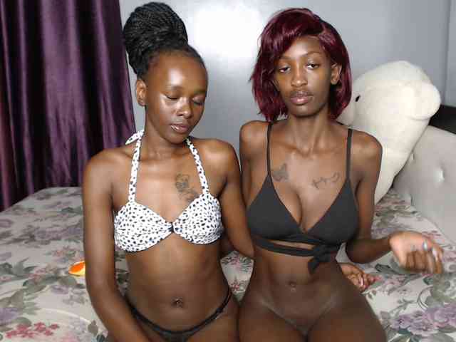 VelvetCuties webcam
