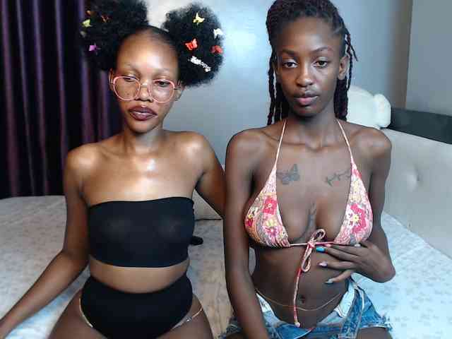 VelvetCuties webcam