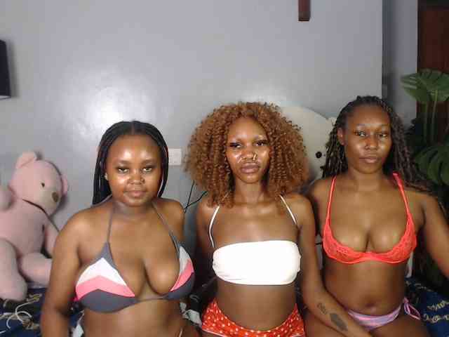 VelvetCuties webcam