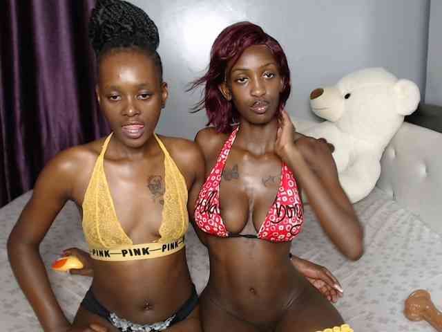 VelvetCuties webcam