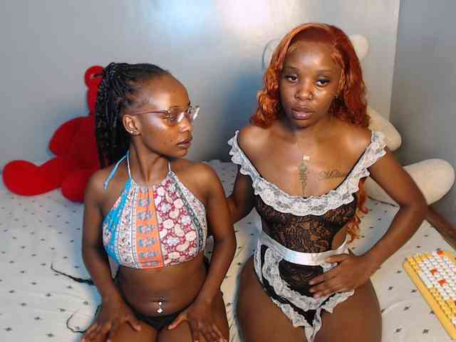 VelvetCuties webcam