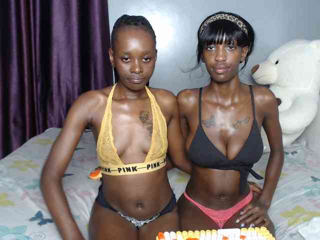 VelvetCuties webcam