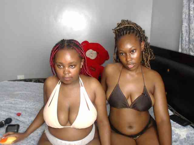 VelvetCuties webcam