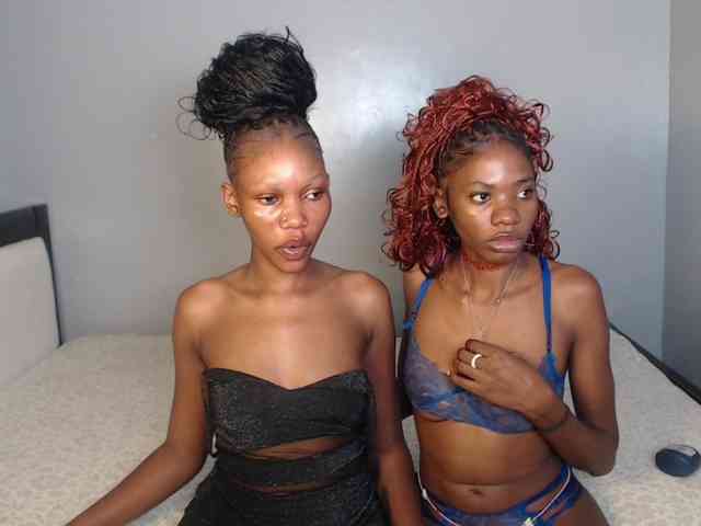 VelvetCuties webcam