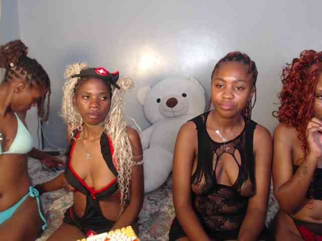 VelvetCuties Sex Cam Show