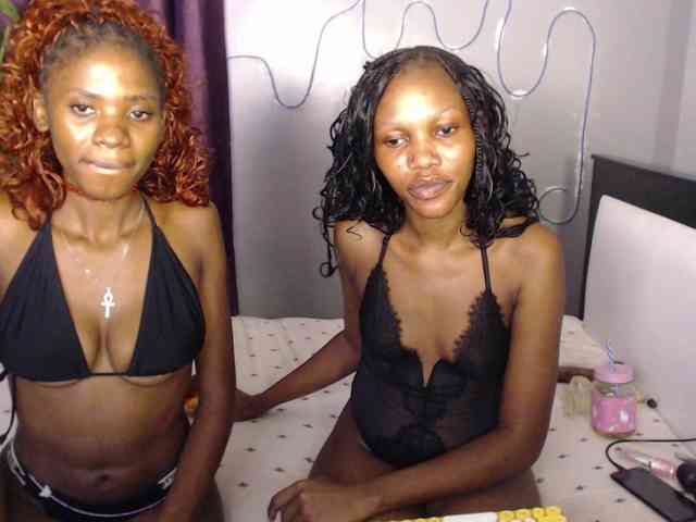 VelvetCuties webcam