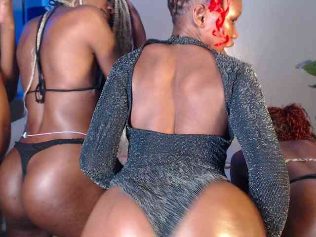 VelvetCuties webcam