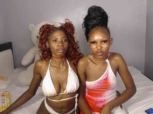 VelvetCuties webcam