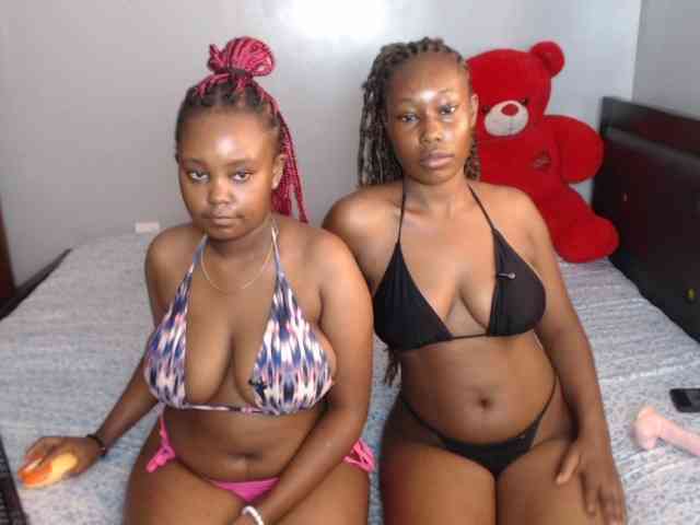 VelvetCuties webcam