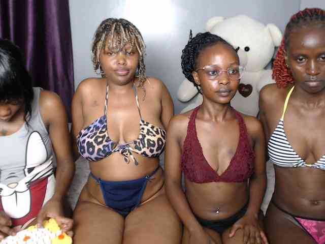 VelvetCuties webcam