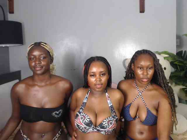 VelvetCuties webcam