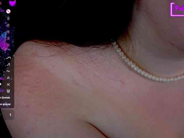 RapunzelAngel webcam